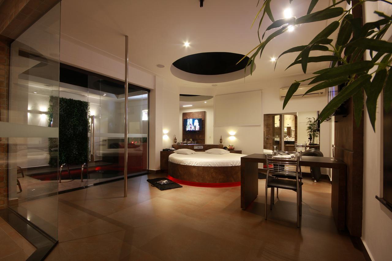 Motel Imperium (Adults Only) โอซาสโก ภายนอก รูปภาพ